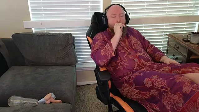 theballboy1 online show from April 20, 3:59 pm