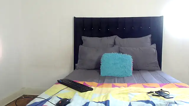 MissLola026 online show from March 10, 8:41 am