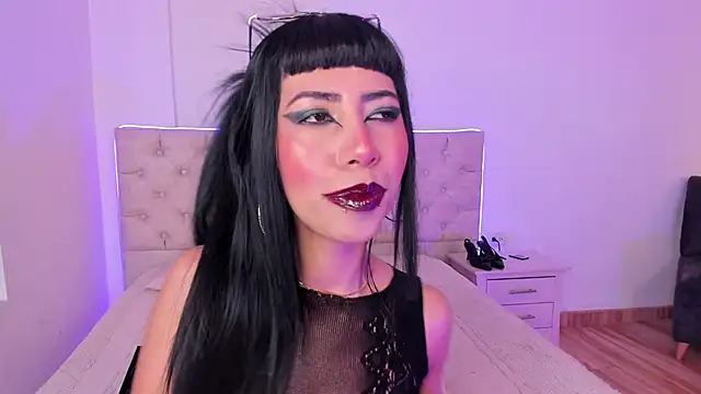 Snapshot of Nina_fox_0691 chatting on May 2, 3:17 pm Nina fox 0691 online show from May 2, 3:17 pm