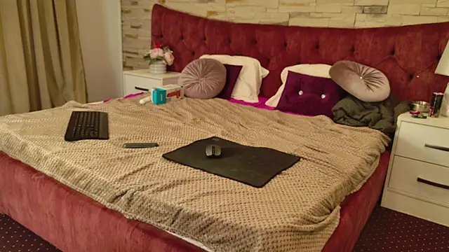 Snapshot of Vanessa_Babe chatting on October 15, 5:51 am Vanessa Babe online show from October 15, 5:51 am