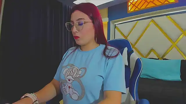 Snapshot of allison_mc chatting on December 3, 3:36 am allison mc online show from December 3, 3:36 am