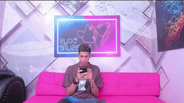 Little nicoll online show from February 7, 10:24 pm