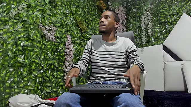 REDBRYAN EBANO online show from October 28, 7:27 pm