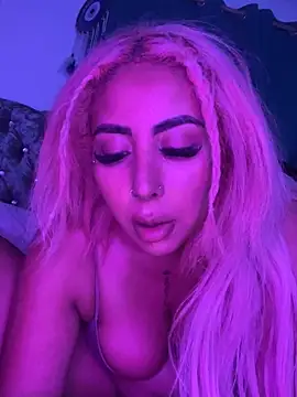 Snapshot of zara_bellexx chatting on October 30, 5:13 pm zara bellexx online show from October 30, 5:13 pm