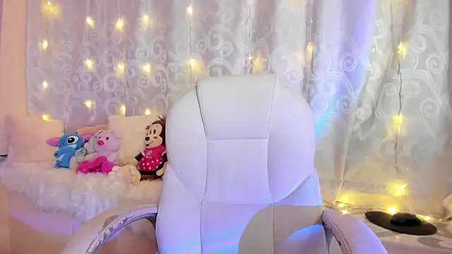 Lilith salvatoree online show from April 14, 2:28 am