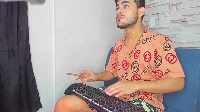 Snapshot of Master_King_Crazzy777 chatting on October 15, 9:15 pm Master King Crazzy777 online show from October 15, 9:15 pm