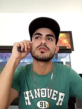 Snapshot of Master_King_Crazzy777 chatting on October 16, 8:32 pm Master King Crazzy777 online show from October 16, 8:32 pm