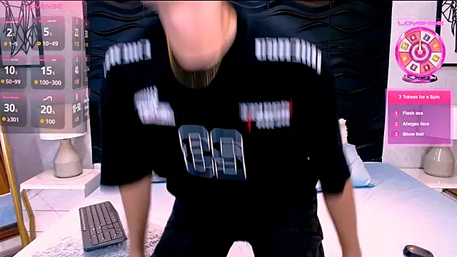 Snapshot of Alex_Millerss chatting on October 10, 8:30 pm Alex Millerss online show from October 10, 8:30 pm