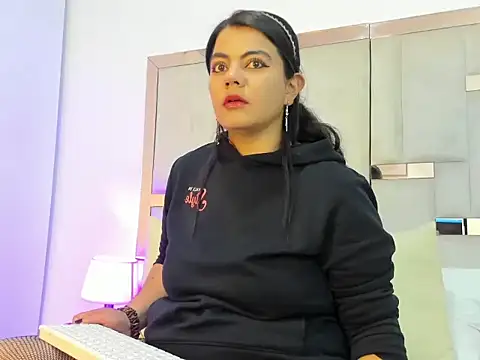 Snapshot of DayanaNaughty chatting on October 22, 3:29 am DayanaNaughty online show from October 22, 3:29 am