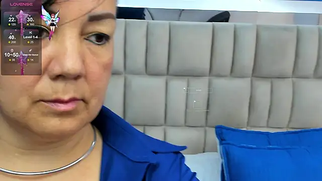 Snapshot of tania_reyes_ chatting on October 15, 2:44 am tania reyes  online show from October 15, 2:44 am