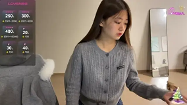 Alyssa-8 online show from April 21, 7:36 am