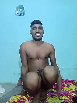 Snapshot of BiggerDickGuy chatting on May 4, 4:58 pm BiggerDickGuy online show from May 4, 4:58 pm