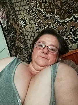 Snapshot of MilaCold5443 chatting on June 27, 12:33 pm MilaCold5443 online show from June 27, 12:33 pm