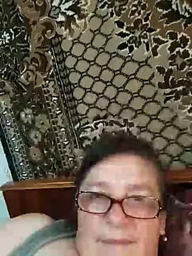 Snapshot of MilaCold5443 chatting on June 28, 4:02 pm MilaCold5443 online show from June 28, 4:02 pm