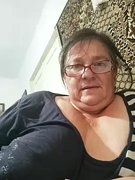 Snapshot of MilaCold5443 chatting on June 30, 5:14 pm MilaCold5443 online show from June 30, 5:14 pm