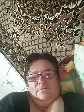 Snapshot of MilaCold5443 chatting on July 14, 1:39 pm MilaCold5443 online show from July 14, 1:39 pm