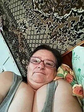 Snapshot of MilaCold5443 chatting on July 17, 3:39 pm MilaCold5443 online show from July 17, 3:39 pm
