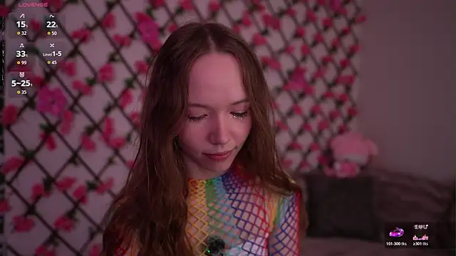 Snapshot of Petite_Polly chatting on October 24, 6:15 pm Petite Polly online show from October 24, 6:15 pm