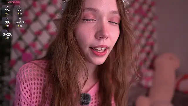 Snapshot of Petite_Polly chatting on November 2, 6:10 pm Petite Polly online show from November 2, 6:10 pm