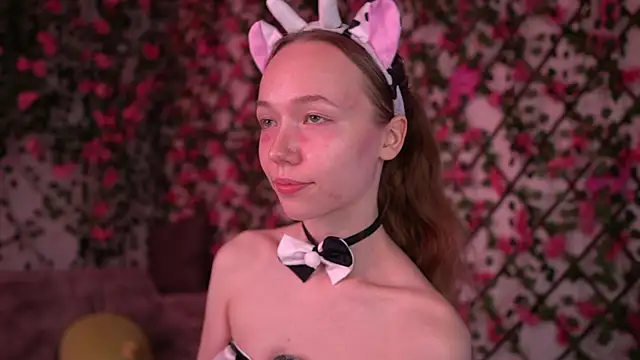 Snapshot of Petite_Polly chatting on November 29, 6:11 pm Petite Polly online show from November 29, 6:11 pm