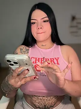 dulcemarianh  online show from June 23, 4:10 am