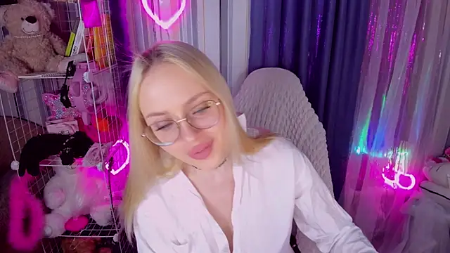 CeaneLino online show from April 21, 3:50 pm