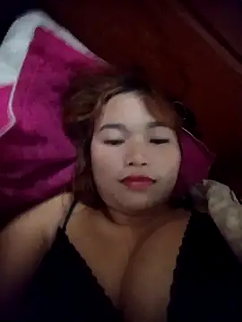 Snapshot of Rabbit-small chatting on February 9, 4:16 am Rabbit-small online show from February 9, 4:16 am