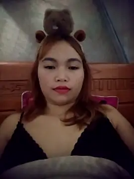 Snapshot of Rabbit-small chatting on February 11, 3:39 pm Rabbit-small online show from February 11, 3:39 pm