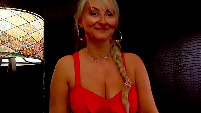 LeticiaReys online show from November 29, 11:30 pm