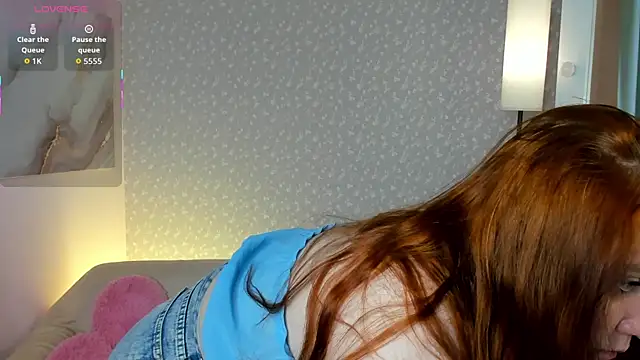 Snapshot of Diana_charon chatting on November 30, 1:09 am Diana charon online show from November 30, 1:09 am