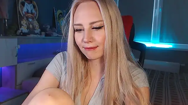 Snapshot of Lily_Shell chatting on November 15, 11:51 am Lily Shell online show from November 15, 11:51 am