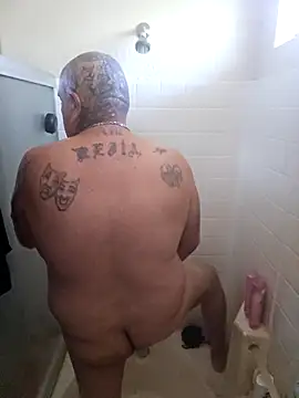 B1GLO online show from November 9, 6:17 pm