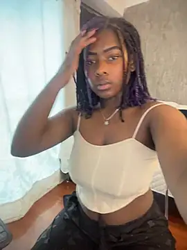 Snapshot of KarinaFlowers_ chatting on July 10, 12:30 pm KarinaFlowers online show from July 10, 12:30 pm
