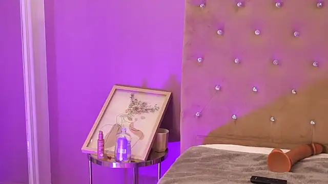 Snapshot of ClaraPasssion chatting on November 18, 8:57 pm ClaraPasssion online show from November 18, 8:57 pm