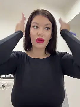 Snapshot of ClaraPasssion chatting on December 3, 7:01 pm ClaraPasssion online show from December 3, 7:01 pm