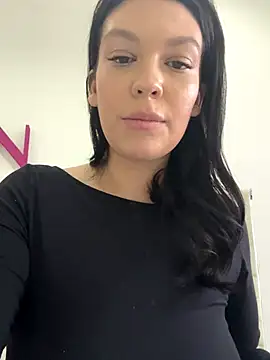 Snapshot of ClaraPasssion chatting on December 14, 9:25 am ClaraPasssion online show from December 14, 9:25 am