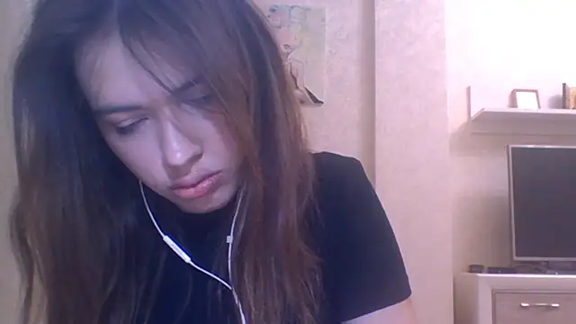 Snapshot of CeyaLier chatting on October 17, 4:09 pm CeyaLier online show from October 17, 4:09 pm