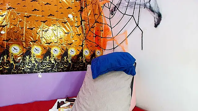 Snapshot of lu_mystic chatting on October 8, 1:20 pm lu mystic online show from October 8, 1:20 pm