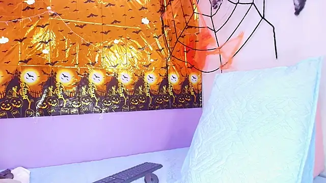 Snapshot of lu_mystic chatting on October 10, 12:04 pm lu mystic online show from October 10, 12:04 pm