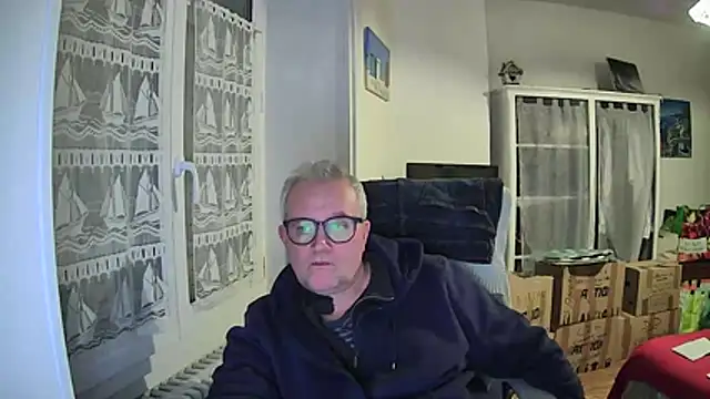 macdut67 online show from January 15, 1:32 am