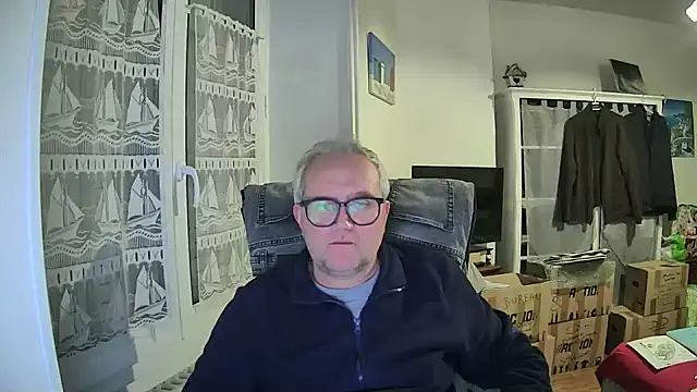 macdut67 online show from February 17, 2:19 am