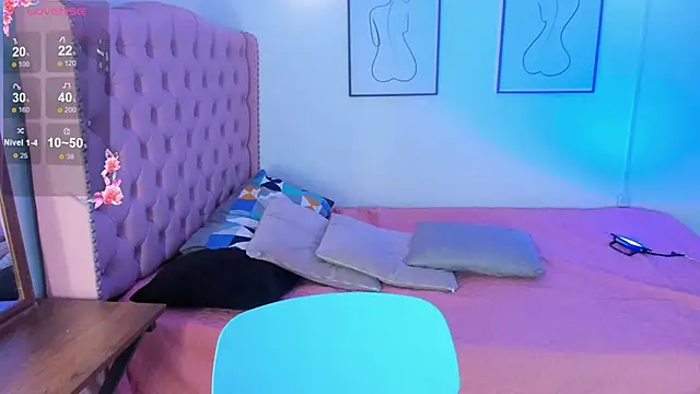 Laaura-Velez online show from March 22, 1:58 pm