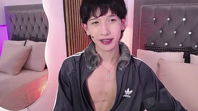 Emo Boy  online show from June 8, 8:20 pm