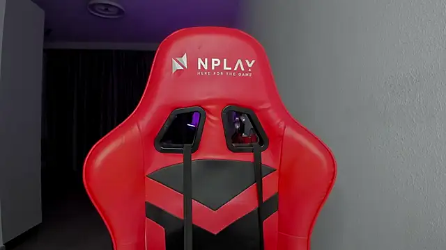 Snapshot of find0m_master chatting on November 6, 10:21 pm find0m master online show from November 6, 10:21 pm