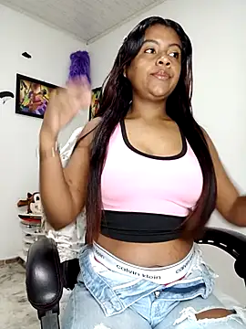 Snapshot of vannesitha25 chatting on October 18, 6:30 pm vannesitha25 online show from October 18, 6:30 pm