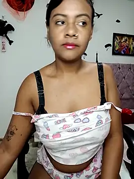 Snapshot of vannesitha25 chatting on November 26, 2:51 pm vannesitha25 online show from November 26, 2:51 pm