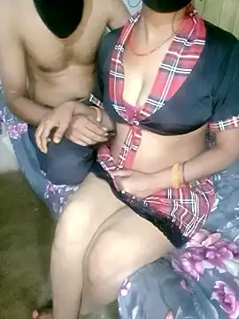 Sexy Riya Bhabhi online show from November 10, 4:17 pm