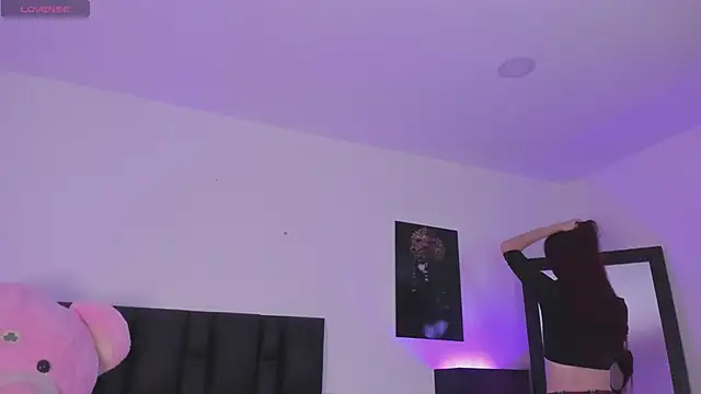 SaradaParker online show from April 21, 3:07 pm