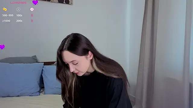 SylviaHamilton online show from October 18, 7:20 am