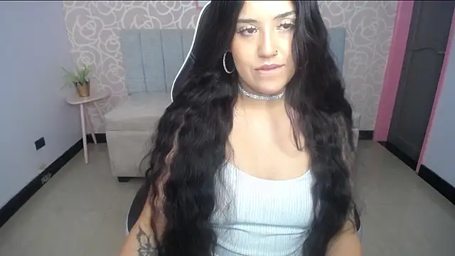 Snapshot of ailyn_ch1 chatting on October 25, 4:57 pm ailyn ch1 online show from October 25, 4:57 pm